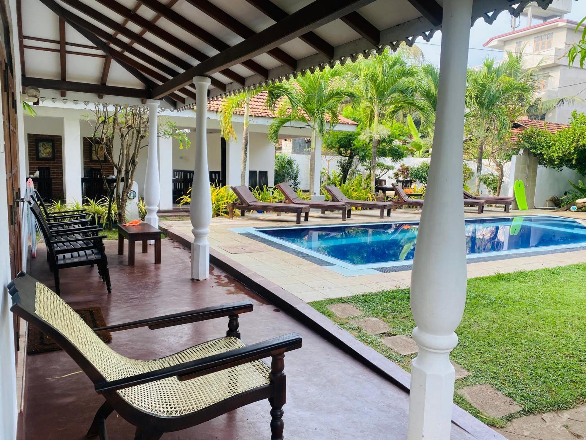Sujeewani Villa Negombo Exterior photo
