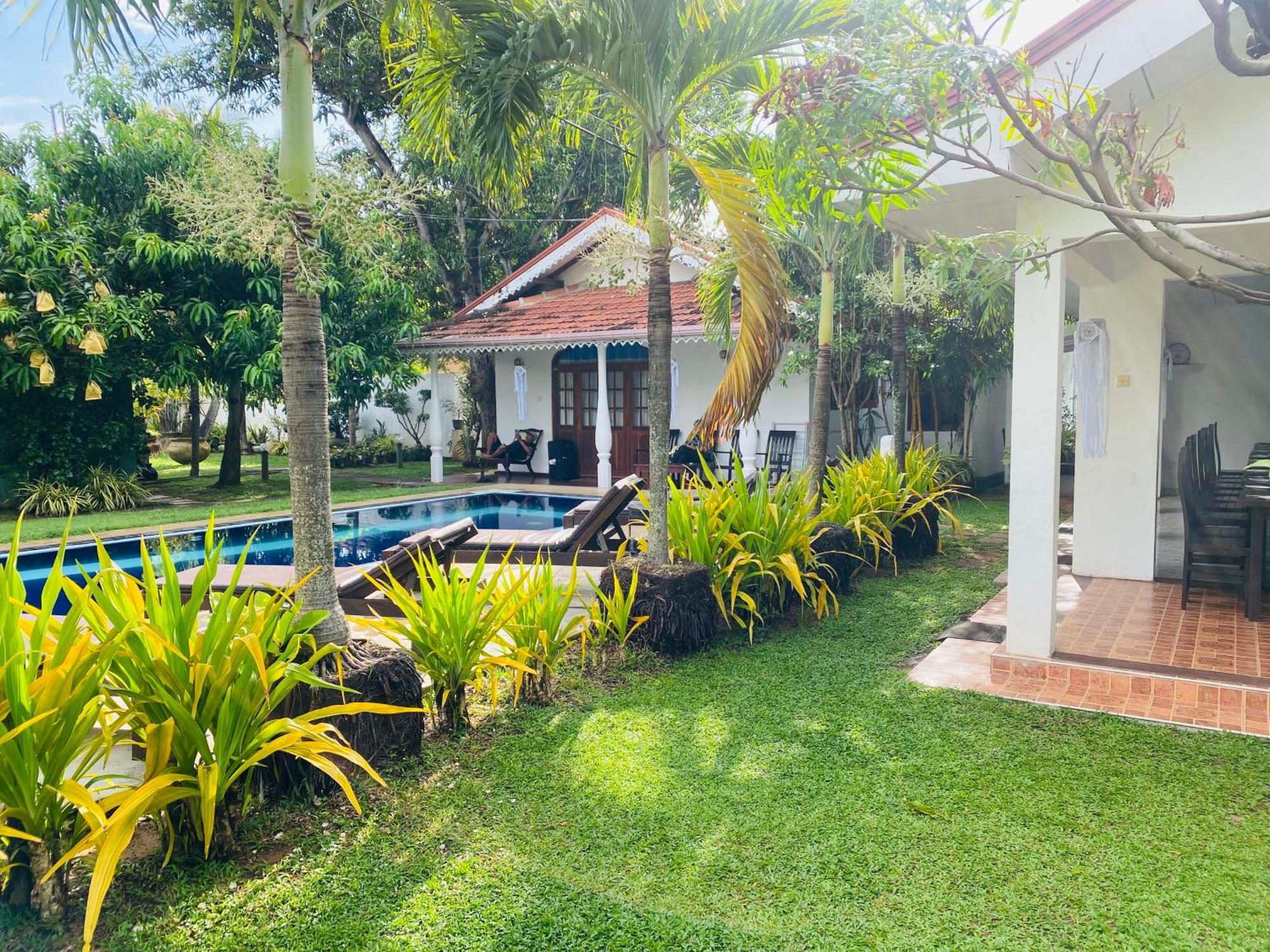 Sujeewani Villa Negombo Exterior photo