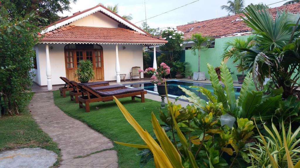 Sujeewani Villa Negombo Exterior photo