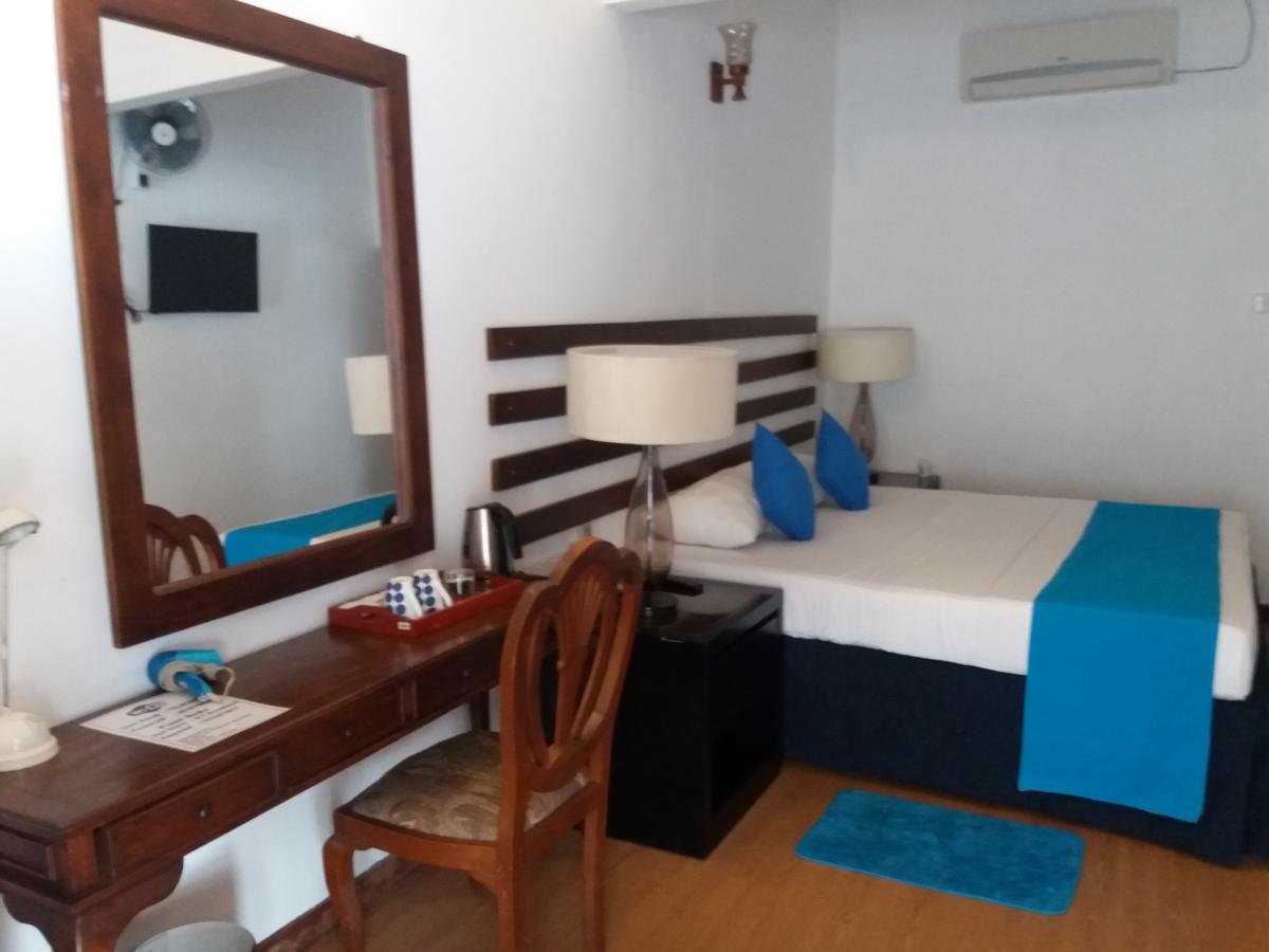 Sujeewani Villa Negombo Exterior photo
