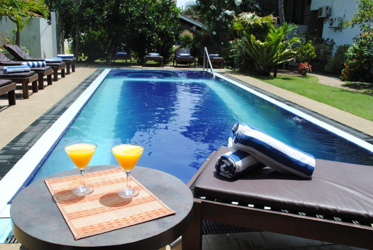 Sujeewani Villa Negombo Exterior photo